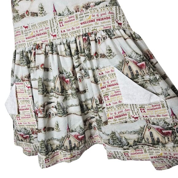 Vintage-Inspired Christmas Apron With Festive‎ Holiday Scenes Homemade Ruffles - Picture 4 of 8